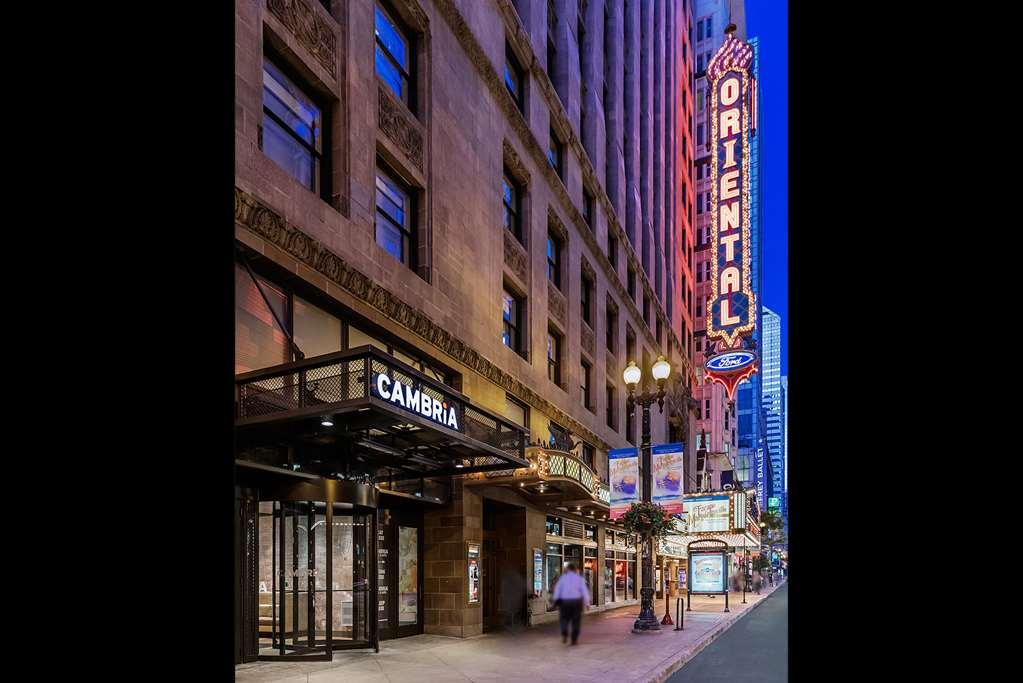 Cambria Hotel Chicago Loop - Theatre District Exterior photo